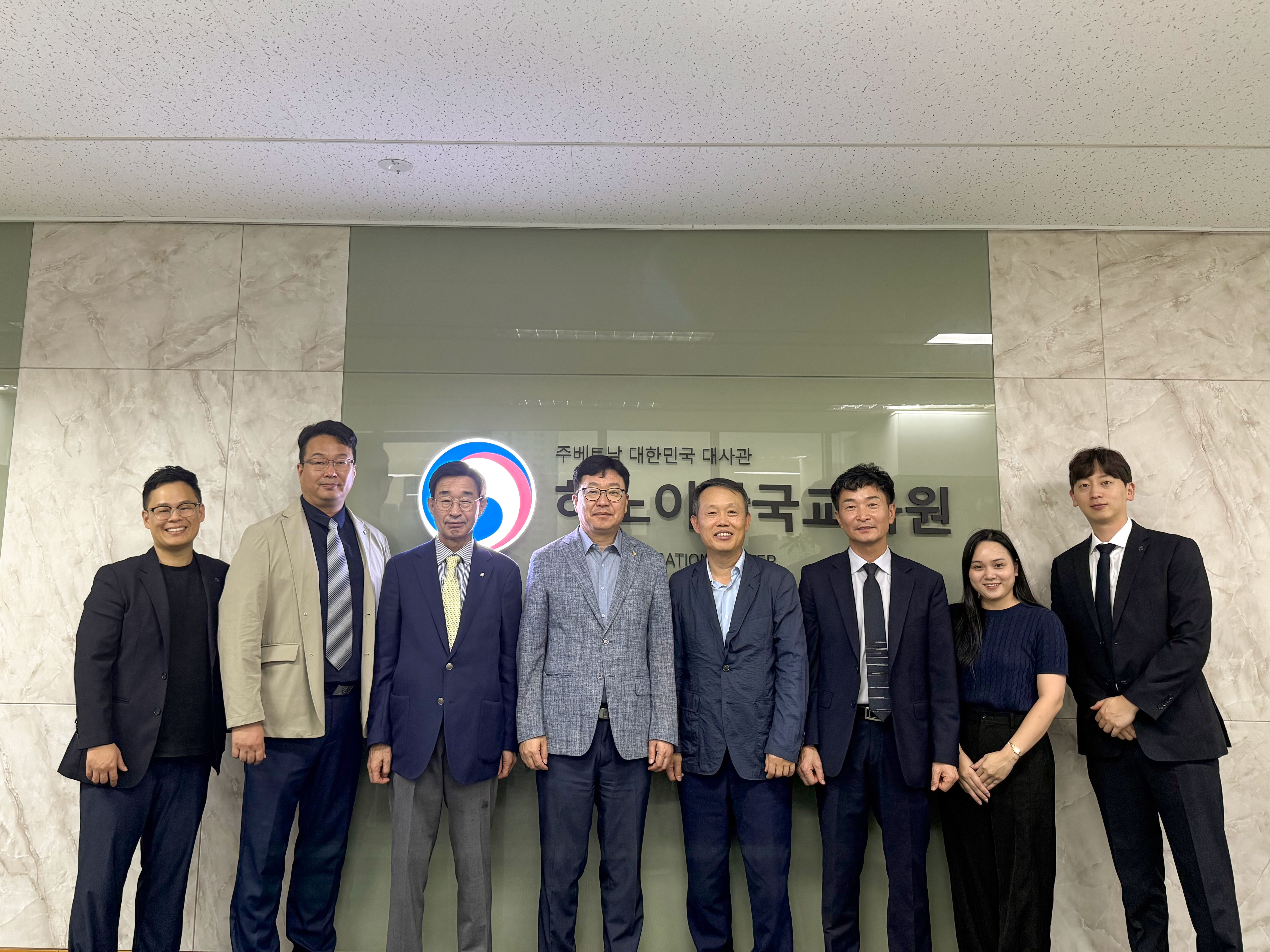 2025.10.14 베트남 하노이한국문화원 원장 접견 대표이미지