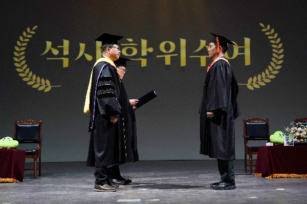 조선대 2025학년도 전기 학위수여식 개최... 졸업생 3,842명 배출 대표이미지